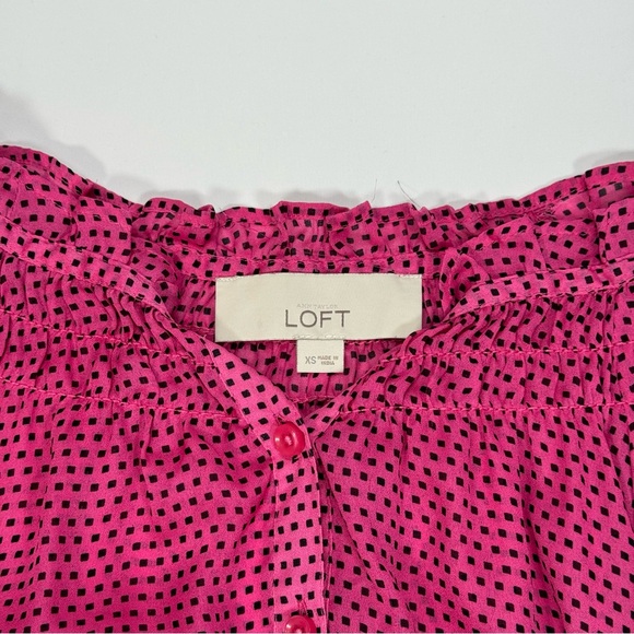Ann Taylor Loft Women's Four Button Ruffle Blouse XS Shirt Top Pink Posh Stylish - Picture 3 of 5